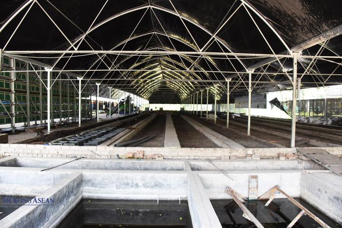 Chuồng trại chăn nuôi của Hợp tác xã. Ảnh: Phùng Nguyện.