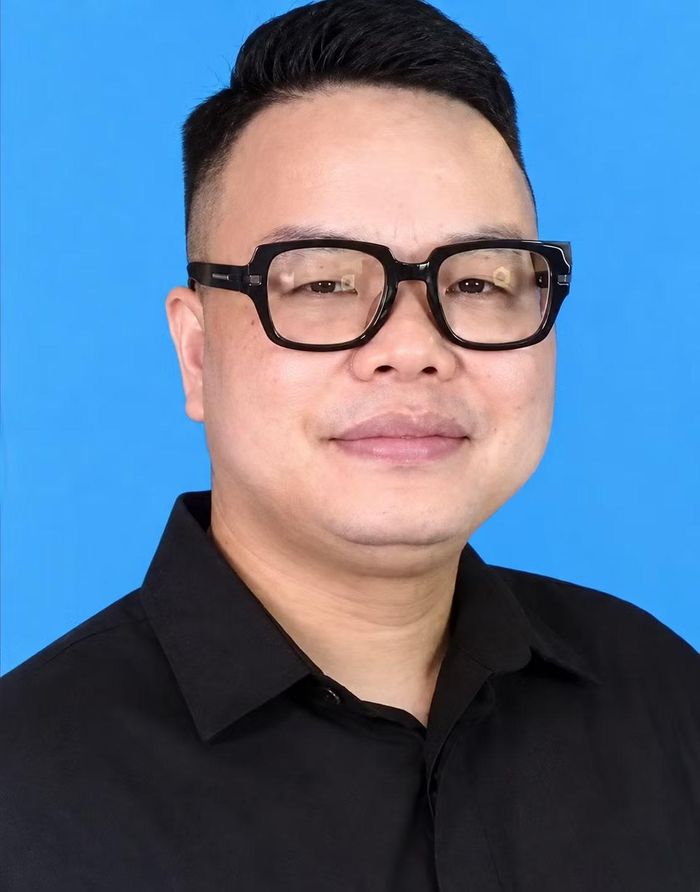 Lê Khắc Ngọ (tức "Mr Hunter").