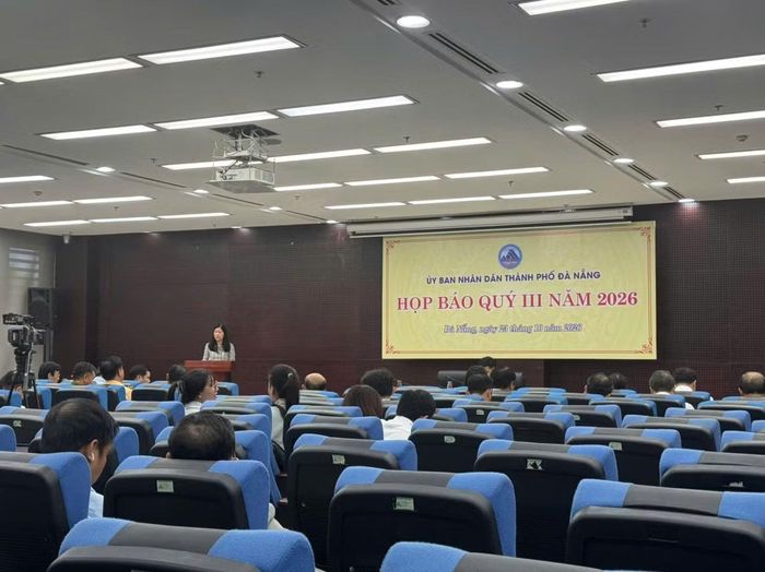  Quang cảnh họp báo tình hình kinh tế - xã hội quý III/2026 của UBND TP Đà Nẵng, ngày 23/10. 