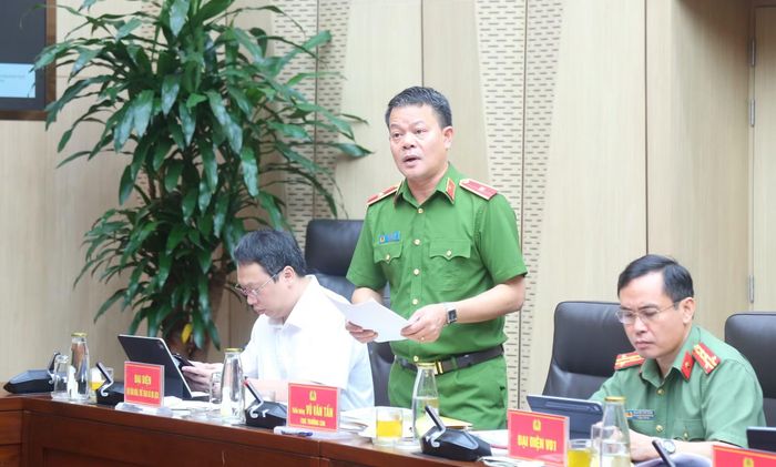 Thiếu tướng Vũ Văn Tấn báo cáo về những nhiệm vụ trọng tâm của Đề án 06.