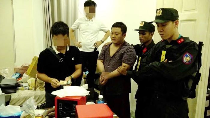 Khi kiểm tra 4 căn biệt thự, tổ công tác phát hiện 9 trong số 18 người Trung Quốc không thực hiện việc khai báo tạm trú.