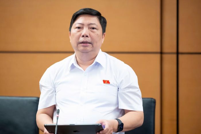 Đại biểu Nguyễn Vũ Trung cho rằng rủi ro lớn nhất là dự thảo luật mở rộng nhiều căn cứ để chỉ định thầu, đặt hàng và lựa chọn nhà thầu trong trường hợp đặc biệt.
