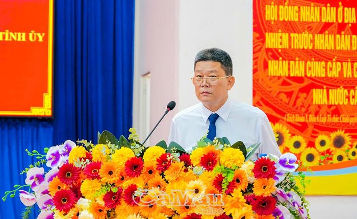 Đồng chí Nguyễn Văn Bản phát biểu nhận nhiệm vụ.