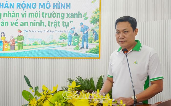 Phát biểu nhận nhiệm vụ, ông Phan Minh Đương, đại diện Tổ công nhân vì môi trường xanh, tự quản về ANTT, thể hiện quyết tâm phối hợp giữ gìn ANTT, bảo vệ môi trường và xây dựng nếp sống văn minh đô thị.