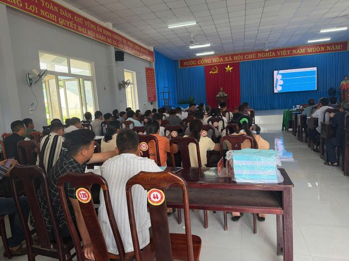 Một hội nghị tuyên truyền giáo dục pháp luật cho đồng bào DTTS tại tỉnh Đắk Lắk - Ảnh: Ngân Hà