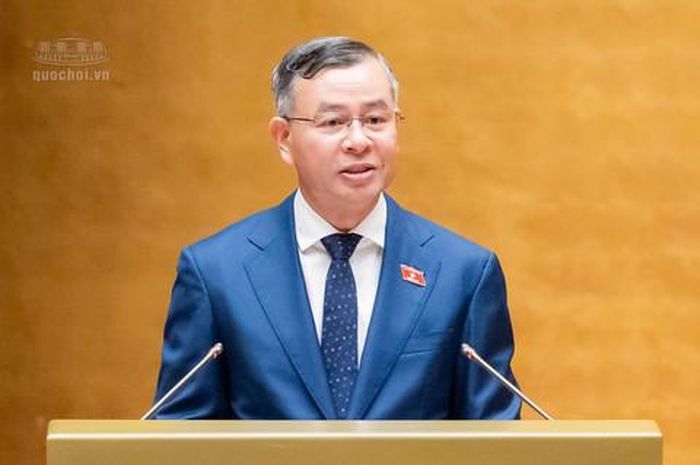 Bộ trưởng Bộ Tài chính Ngô Văn Tuấn trình bày Tờ trình về dự án Luật Ngân sách nhà nước (hợp nhất).