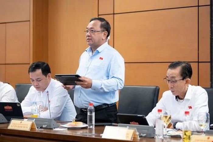 ĐBQH Nguyễn Thành Trung phát biểu thảo luận
