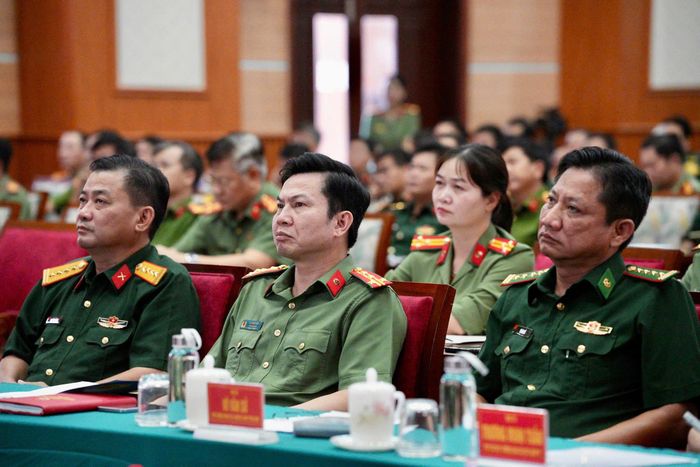 Các đại biểu tham dự hội nghị 