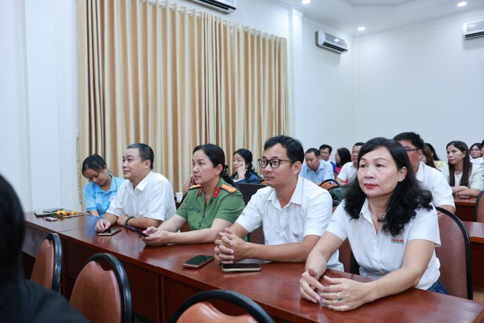 Các tác giả của Ban Chuyên đề Công an TPHCM có tác phẩm được xét khen thưởng trong Quý III năm 2026