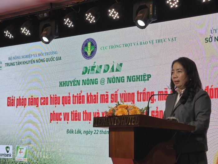Bà: Đặng Thị Thủy – Phó Giám đốc Sở Nông nghiệp và môi trường, phát biểu tại diễn đàn.