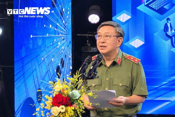 Trung tướng Đỗ Triệu Phong, Cục trưởng Cục Truyền thông Công an nhân dân, phát biểu tại hội thảo.