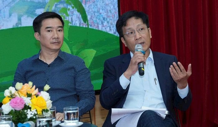 Theo kỹ sư Phạm Xuân Điệp, để thúc đẩy chuyển đổi xanh tại các khu chung cư, bên cạnh giải pháp kỹ thuật và hướng dẫn quản lý, cần có cơ chế hỗ trợ tài chính phù hợp. Ảnh: Ngọc Tú
