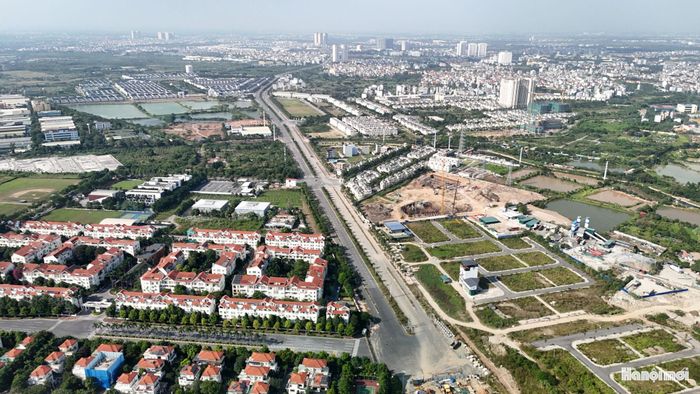 Toàn tuyến được chia thành 9 đoạn với tiến độ đầu tư khác nhau.