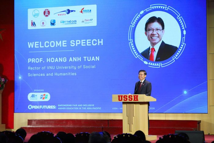 Giáo sư, Tiến sĩ Hoàng Anh Tuấn, Hiệu trưởng Trường Đại học Khoa học Xã hội và Nhân văn (Đại học Quốc gia Hà Nội). Ảnh: BTC