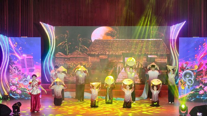 Cuộc thi có sự tham gia nhiều học sinh tại các trường trên địa bàn phường Tây Hồ. Ảnh: Hoàng Lân.