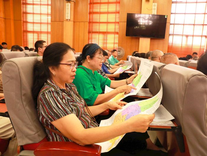 Cán bộ, nhân dân phường Bạch Mai dự Hội nghị. Ảnh: Linh Chi