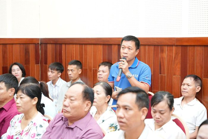 Ông Lê Thanh Tân, đoàn viên Công đoàn Công ty Cổ phần Hãng sơn Đông Á nêu kiến nghị về nhu cầu nhà ở xã hội. Ảnh PV