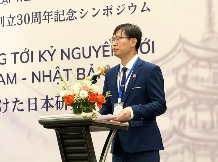 PGS.TS Đặng Hồng Sơn, Phó Hiệu trưởng Trường Đại học Khoa học Xã hội và Nhân văn, Đại học Quốc gia Hà Nội, phát biểu. Ảnh: Kiều Thoan Thu