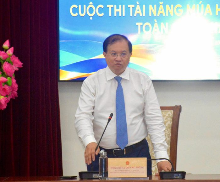 Thứ trưởng Bộ Văn hóa, Thể thao và Du lịch Tạ Quang Đông thông tin về cuộc thi. Ảnh: Trần Hoàng