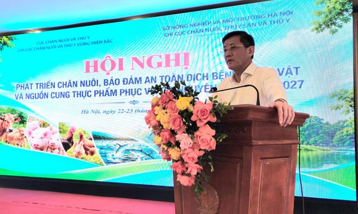 Cục trưởng Cục Chăn nuôi và Thú y Dương Tất Thắng phát biểu. Ảnh: Ánh Dương