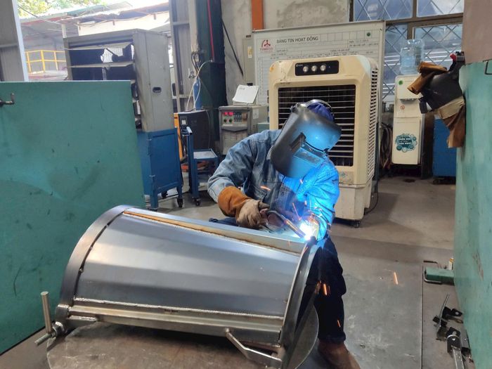 Doanh nghiệp nỗ lực mong chính sách được cụ thể thực thi để hỗ trợ phát triển. Ảnh: Khắc Kiên