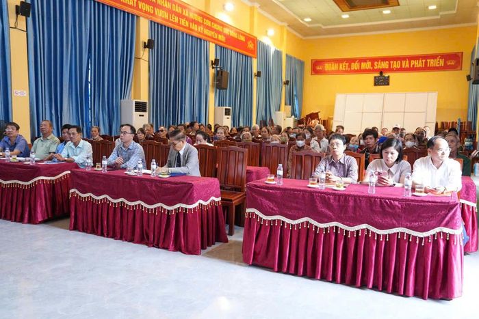 Hội nghị tuyên truyền, phổ biến giáo dục pháp luật cho người dân và đội ngũ hòa giải viên xã Hương Sơn. Ảnh: VB