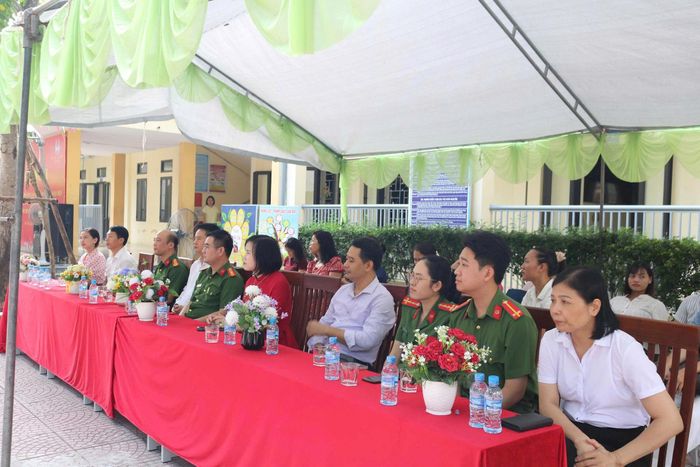 Các đại biểu tham dự chương trình. Ảnh: Đức Hùng