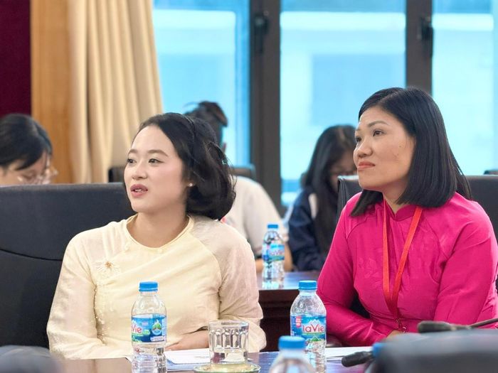 Các đại biểu trong nước cùng chia sẻ tại hội thảo. Ảnh: Kiều Thoan Thu