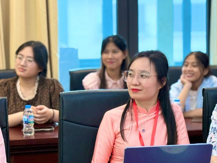 Hội thảo thu hút nhiều người làm công tác giáo dục trong nước. Ảnh: Kiều Thoan Thu