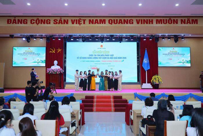 Việc phát động nhằm lan toả ý thức sử dụng năng lượng tiết kiệm và hiệu quả. Ảnh: Khắc Kiên