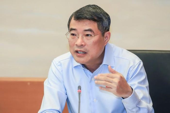 Thủ tướng cho biết, Chính phủ sẽ nghiên cứu quy định về mua sắm trực tiếp cho các bệnh viện. Ảnh: Lê Bảo