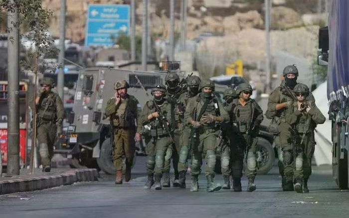 Lực lượng Israel tuần tra tại Hebron sau vụ đấu súng