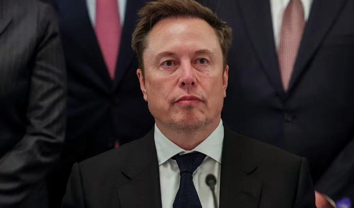 Trước tình hình này, tỷ phú Elon Musk khẳng định mọi giới hạn về tốc độ hay cách sử dụng dịch vụ liên lạc quân sự Starshield do tập đoàn SpaceX vận hành đều do quân đội và Tổng thống Mỹ quyết định.