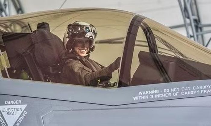 Báo cáo của Không quân Mỹ trình Quốc hội ngày 16/10 khẳng định tiêm kích tàng hình F-35 là nền tảng trong cơ cấu lực lượng tiêm kích của quân đội.