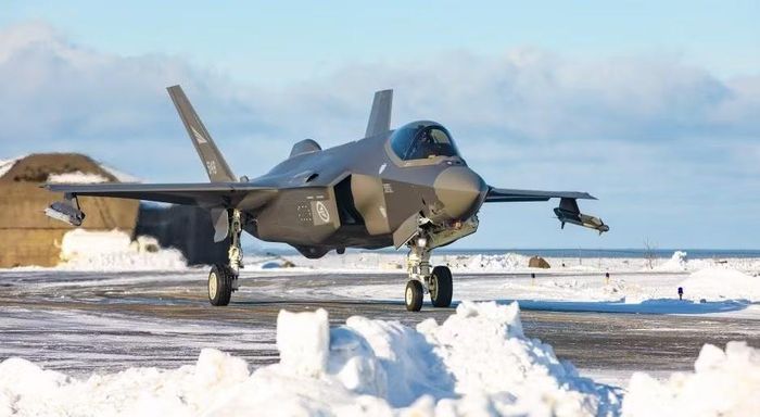 Dự án tiêm kích tàng hình F-35 vẫn đang đối mặt với nhiều khó khăn khi tỷ lệ sẵn sàng chiến đấu chưa đạt kỳ vọng, cùng việc chậm trễ bàn giao gói nâng cấp phần mềm và phần cứng TR3.