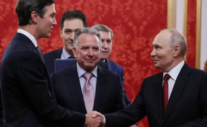 Bên cạnh vấn đề lãnh thổ, ông Zelensky cho rằng Ukraine cần những bảo đảm an ninh cụ thể từ Mỹ và các đồng minh châu Âu.