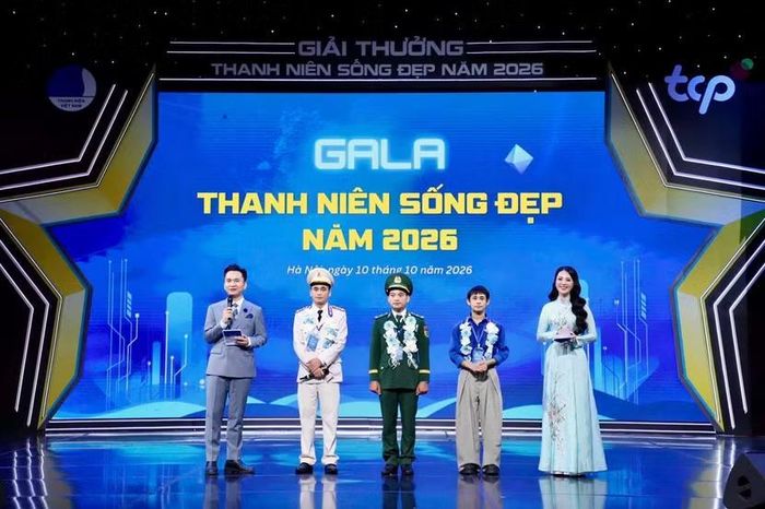 Đinh Viết Tường lựa chọn nghệ thuật để khẳng định bản thân.