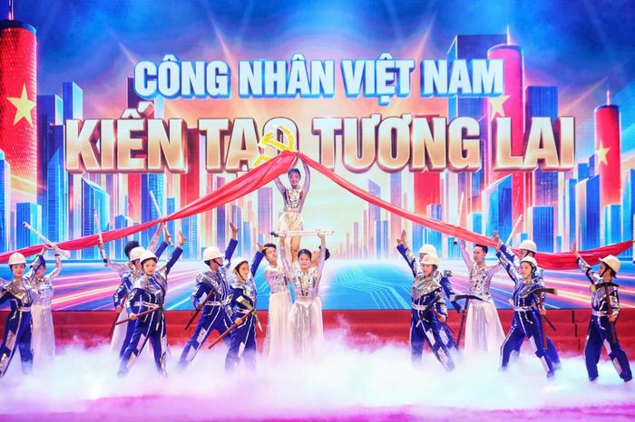 Các tiết mục văn nghệ tại chương trình. Ảnh: Hải Nguyễn. 