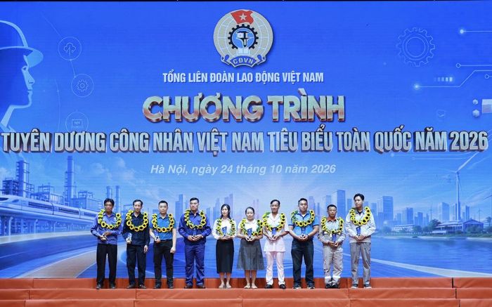 10 công nhân Việt Nam tiêu biểu toàn quốc năm 2026 được vinh danh tại chương trình. Ảnh: Hải Nguyễn