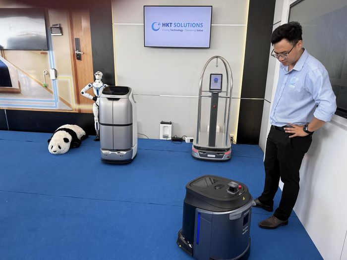Mô hình Robot tại ngày hội ảnh Thùy Trang