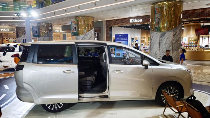  Các kích thước dài x rộng x cao của Wuling Darion lần lượt 4.920 x 1.880 x 1.785 mm, chiều dài cơ sở 2.910 mm. 