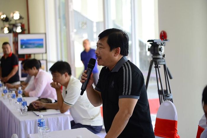Đại diện các đoàn tham gia cuộc thi nêu ý kiến