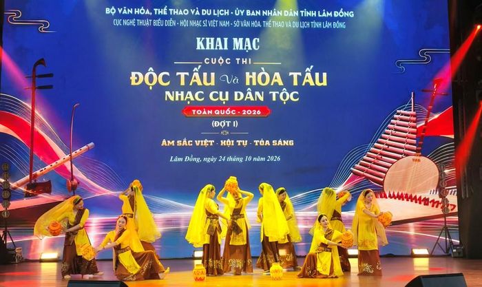 Các nghệ sĩ, diễn viên tham gia trình diễn tại buổi tổng duyệt