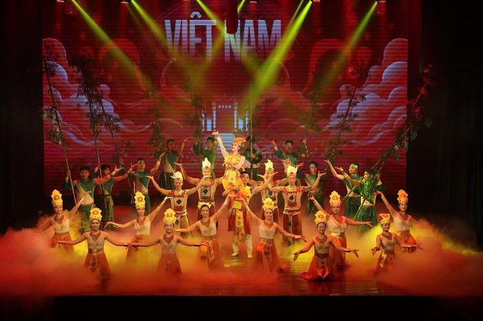 Tiết mục văn nghệ tại chương trình