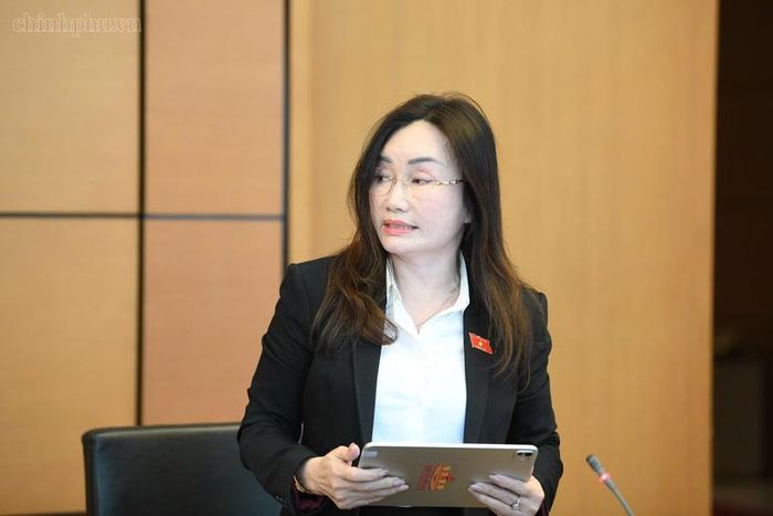 Đại biểu Phạm Thu Xanh (ĐBQH TP. Hải Phòng) góp ý kiến tại phiên thảo luận tổ - Ảnh: chinhphu.vn/Nhật Bắc