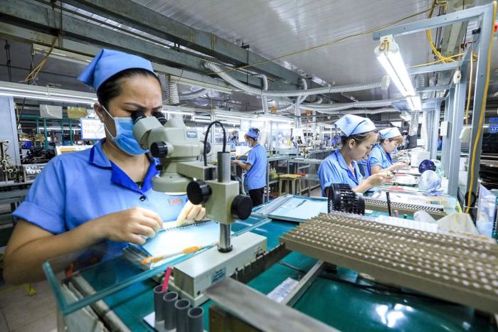 Các doanh nghiệp Việt Nam cần chủ động nâng cao nội lực, vươn lên những khâu có giá trị cao trong chuỗi cung ứng toàn cầu. (Ảnh: THÀNH ĐẠT)