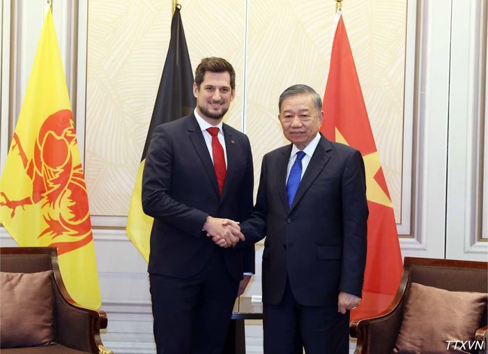 Tổng Bí thư, Chủ tịch nước Tô Lâm tiếp Bộ trưởng, Thủ hiến vùng Wallonie, ông Adrien Dolimont. (Ảnh: Thống Nhất/TTXVN)