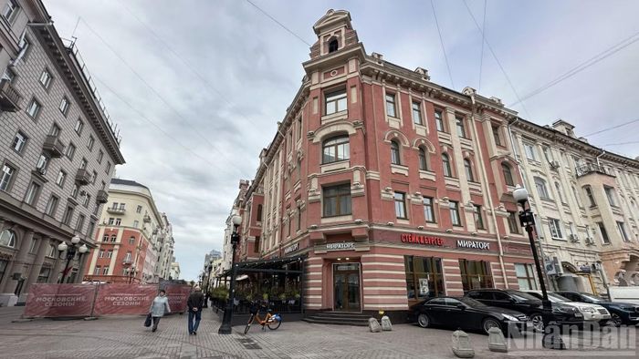 Phố cổ Arbat. (Ảnh: THÙY VÂN)