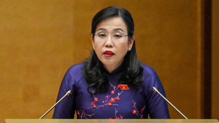 Chủ nhiệm Ủy ban Khoa học, Công nghệ và Môi trường Nguyễn Thanh Hải trình bày Báo cáo thẩm tra. (Ảnh: THỦY NGUYÊN)