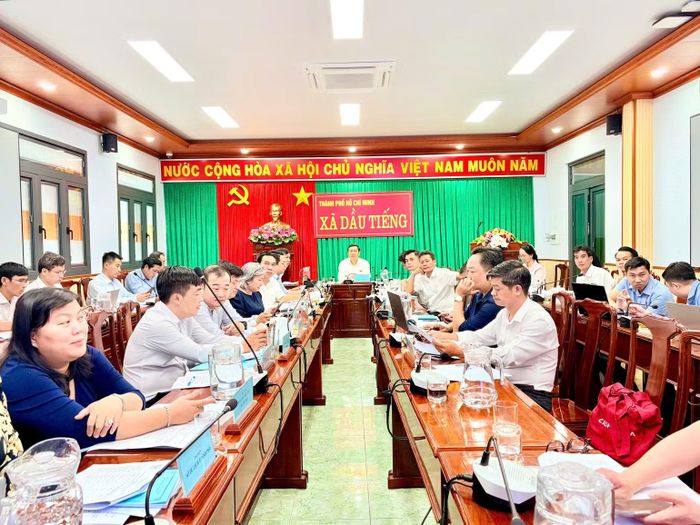 Đồng chí Nguyễn Công Danh, Trưởng Ban Kinh tế-Ngân sách Hội đồng nhân dân Thành phố Hồ Chí Minh làm trưởng đoàn trực tiếp đi khảo sát tại các xã trên địa bàn thành phố. (Ảnh: Hội đồng nhân dân thành phố cung cấp)